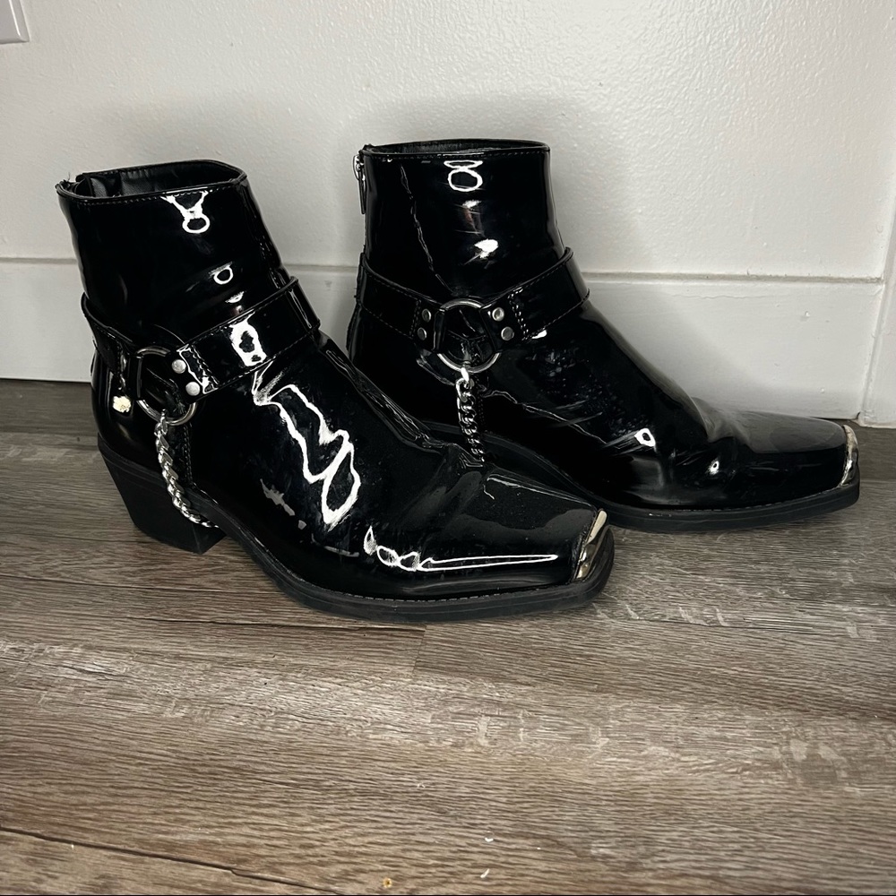 black patent leather square toe boot with metal cap size 7 men’s, women’s 9